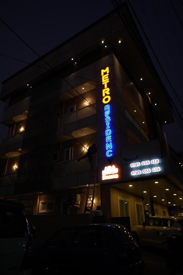 Готель Metro Residency Kochi Екстер'єр фото