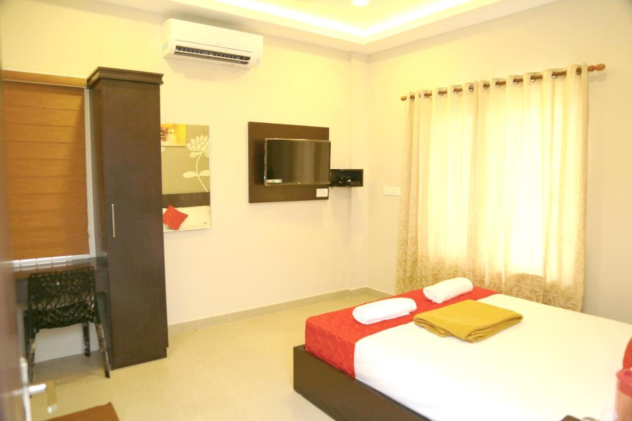 Готель Metro Residency Kochi Екстер'єр фото