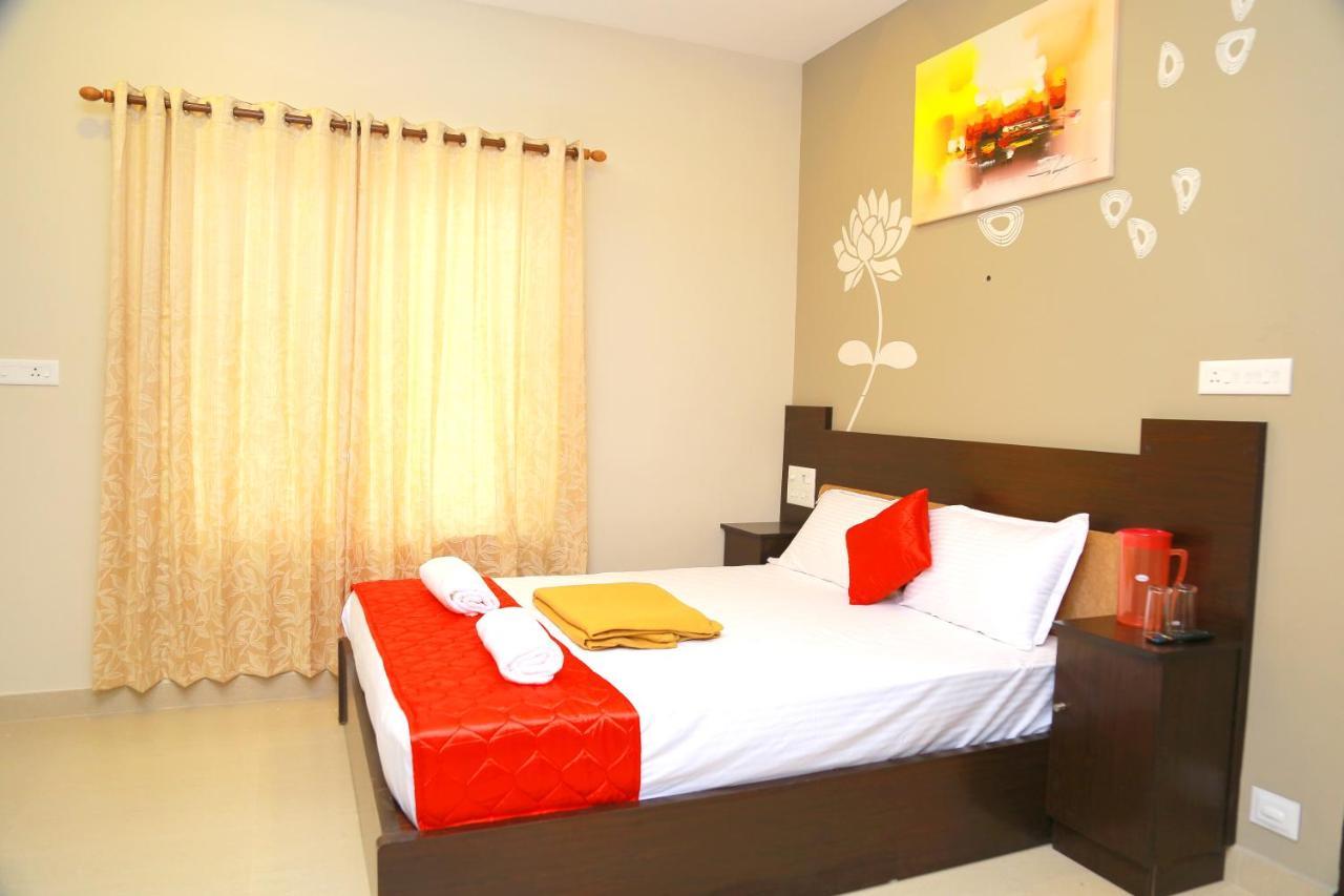 Готель Metro Residency Kochi Екстер'єр фото