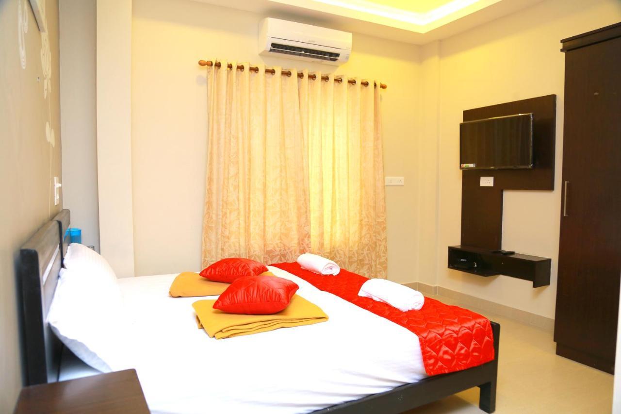 Готель Metro Residency Kochi Екстер'єр фото