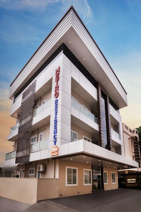 Готель Metro Residency Kochi Екстер'єр фото