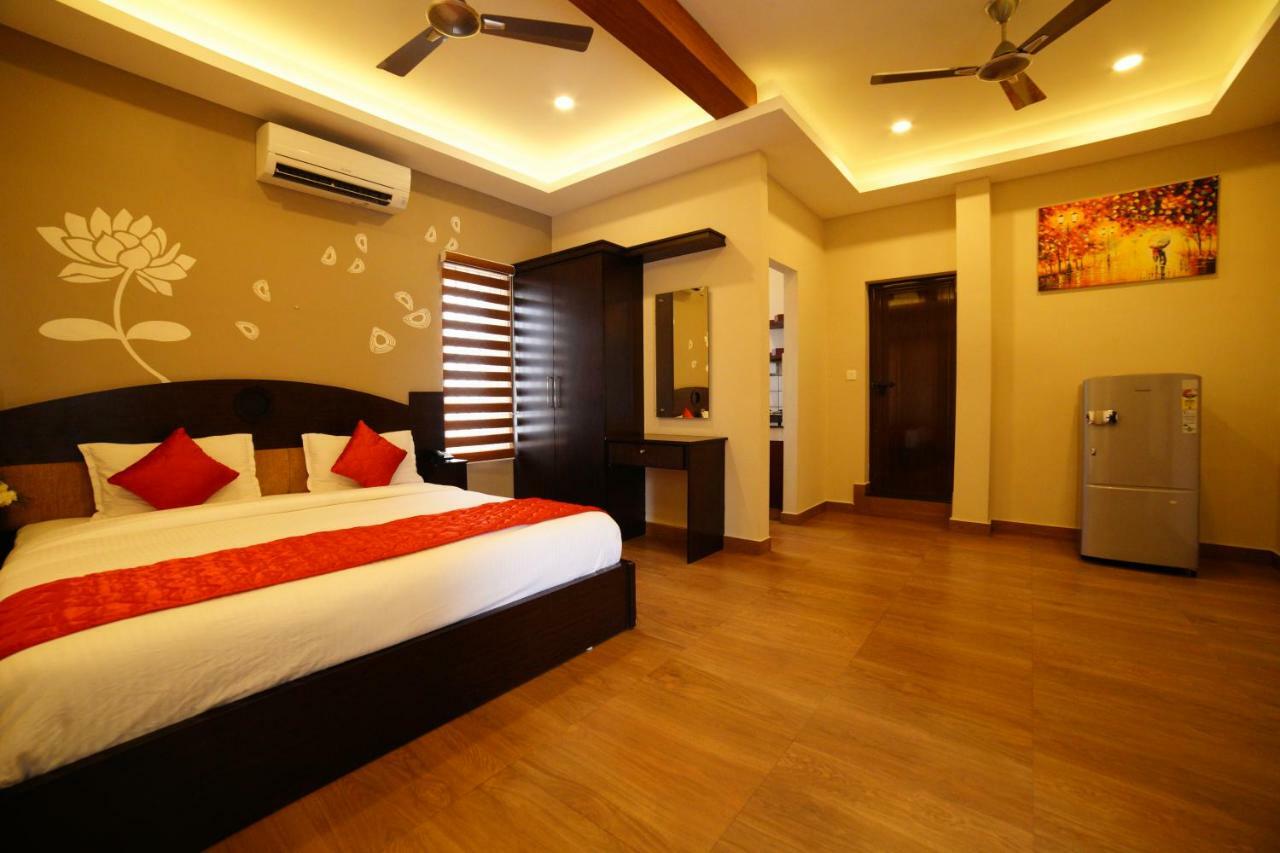 Готель Metro Residency Kochi Екстер'єр фото