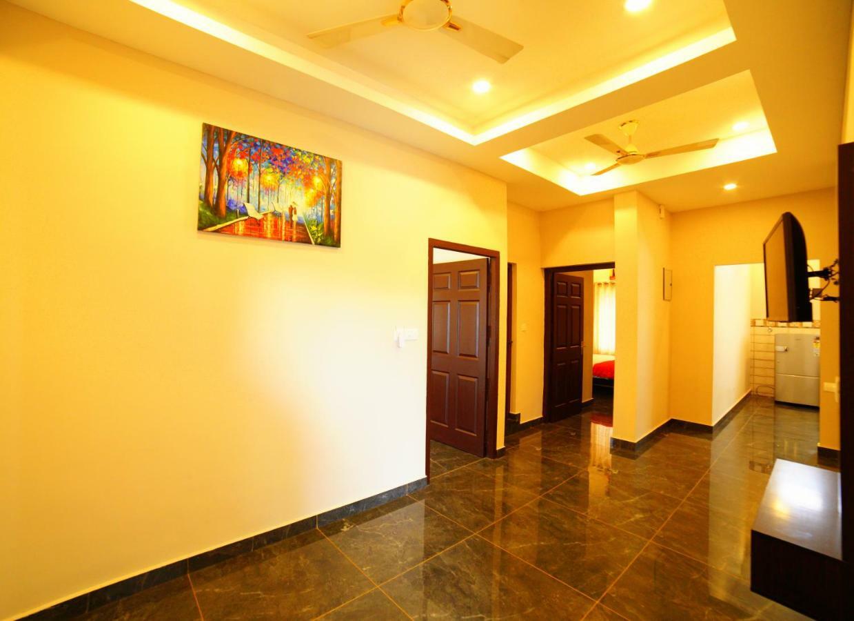 Готель Metro Residency Kochi Екстер'єр фото